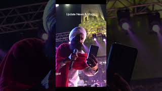 WHY KANWAR GREWAL TOOK MOBILE PHONE OF ONE PERSON FROM AUDIENCE | Kanwar Grewal Live Mohali 2023 |