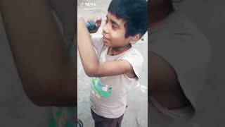 chat pe soya tha behnoi  | funny video | small poor boy sing song and  Wait for the end