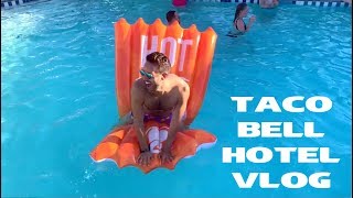 i went to the TACO BELL HOTEL !!