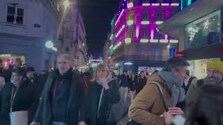 Ces nuits-là, la ville de Nantes regorge de lumières et de monde