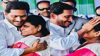 YS Vijayamma Emotional Hug | YS Jagan Mohan Reddy swearing-in ceremony | SakshiTV