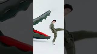 惊！LACOSTE 品牌全球代言人  王一博  轻松做出人体极限动作 🙀