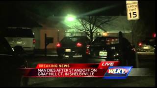 Man dies after standoff in Shelbyville