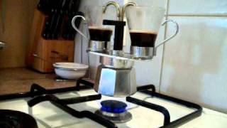 Bialetti Mini Express in action