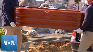 Only Two People Attend Funeral in Spain Amid Coronavirus
