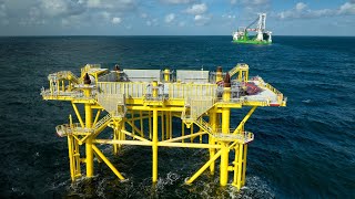 Installation energy station in North Sea wind park