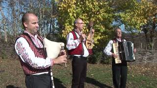 Главанска добруджанска тройка-  Сватбарска ръченица