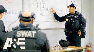Nightwatch: SWAT High-Risk Raid on 17-Year-Old Sex Offender | A&E