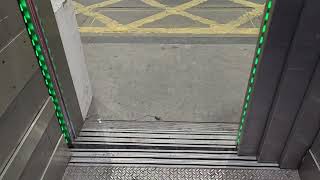 Apex hydraulic lift @ Smithfield Market in London