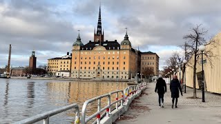 Stockholm Walks: Järnvägsbron. Central bridges with historical buildings ahead. Södermalm-Norrmalm