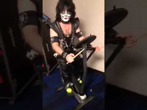 KISS Eric Singer Practicing & Exercising Backstage Before Show 2019 End ...