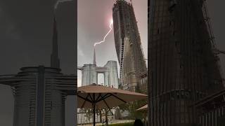 Lightning strikes Burj Khalifa ⚡️🤍 #burjkhalifa