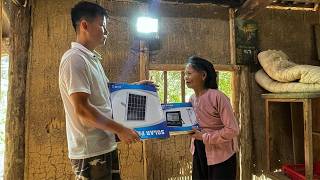 Kind CEO Luong Kien Installs solar lights for a poor elderly woman – her reaction will make you cry