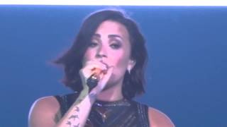 Demi Lovato - Let It Go (Frozen) Live in Manila