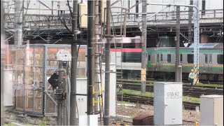 E259系の新塗装化は先頭のみにしか施さない為、中間車のみの入換をOM構内でやるのをたまに見かけますね。今ならではだな（2023.7.6.15:22）