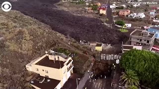 WEB EXTRA: Lava Approaches Village in Spain