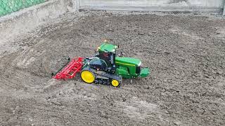 Dissodatura con John Deere 9400T cingolato