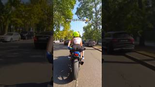 Когда сказала, что ХОРОШО загнула юбку..😅 Тем временем на ДОРОГЕ😂 #bikelover #reaction #мото