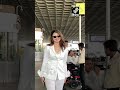 mumbai airport पर फिल्म डाकू महाराज को ऐसे प्रमोट करती दिखीं urvashi rautela