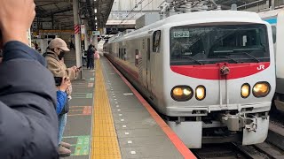 「貨物仙を検測！」E491系「EAST-Ｉ」(勝田車両センター所属)が山手貨物・東北線検測(試運転)に伴う返却回送として上野駅に定時で到着するシーン！【回9527M】