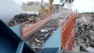 Vibrating Finger-Screen for Recycling