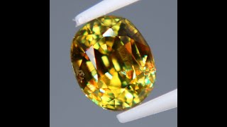 天然スフェーン 1.18ct【Z750】