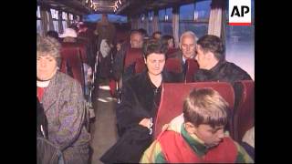 MACEDONIA: KOSOVAR REFUGEES LEAVE FOR AUSTRALIA