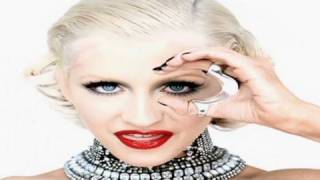 CNN: Christina Aguilera's 'Bionic'