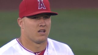 NYY@LAA: Trout puts on fielding clinic, hits home run