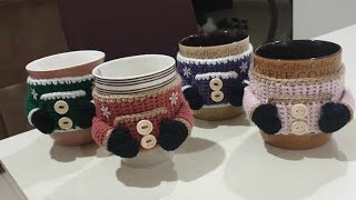 How to crochet a mug warmer or cozy ☃️❄️.   كيفية عمل هدية شتوية مميزة بالكروشية