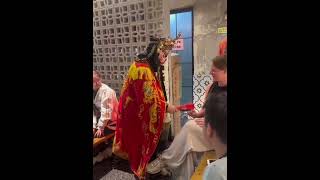 Foreigners watch the face-changing of Sichuan Opera in China! #Face-Changing#opera #China