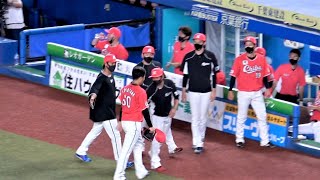 千葉ロッテ19歳横山投手 初ノックアウトで降板もファンの温かい拍手と中継ぎ陣の出迎え～いい仲間とファンの支え