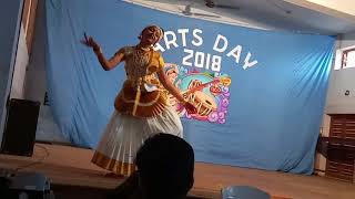 Vishika sathrisha mohiniyattam by Sreya  St Dominic's Sreekrishnapuram