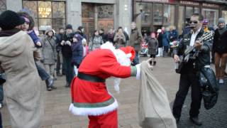 Drunk Santa Dancing (Opitý Santa tancuje)