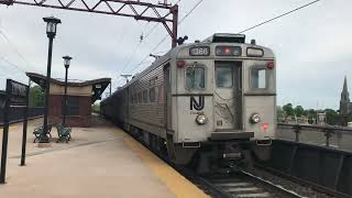 NJ Transit! Train! Going To New York Penn Station! At East Orange Station! NJ ❤️🚂