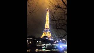Eiffel Tower Strobe Lights Going Off