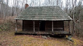 158 YEAR OLD LOG CABIN HIDDEN IN GREAT SMOKY MOUNTAINS NATIONAL PARK | HANNAH CABIN