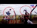 Viral Video | Bangladeshi nationals entering India illegally crossing the barbed wire fence!