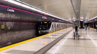 An Eastbound TTC Subway Train on line 4 Arriving \u0026 Departing Leslie Stn (June 10th, 2023)