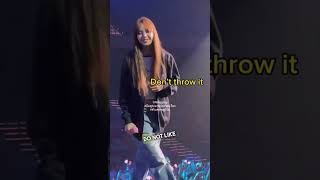 Fans Being Mean To Blackpink 😳
