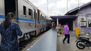 ขบวน 4304 จอดตลาดพลู