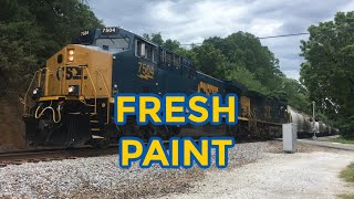 CSX M692 with a fresh paint leader at Jacktown on the CLINCHFIELD!