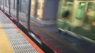 相鉄12000系12103Fによる池袋行きの入線シーンin新宿駅