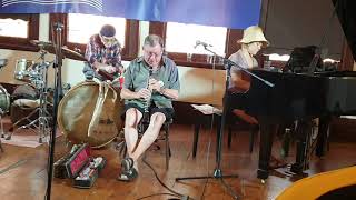 Shaye Cohn with Paul Furniss and Lynn Wallis play 'At Sundown' - Albury Hotel - Dec 2019