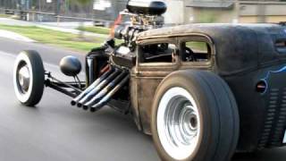 Rat rod cruising to Biff's