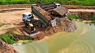 So Smart Skills Driver! Wheels 12 Dump Truck Loading Of Soil To Deep Water With Dozer CAT D3K Push