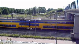 VIRM 9571@9411 passing Barendrecht to Rotterdam, 28-7-2010