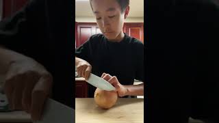 Knife Skills with an Onion