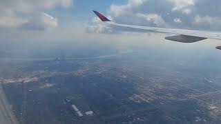 Landing Detroit Metro Airport - DTW - Beautiful City View + Gorgeous Lakes