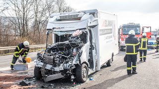 06.02.2023 - Van collides with standing semi truck